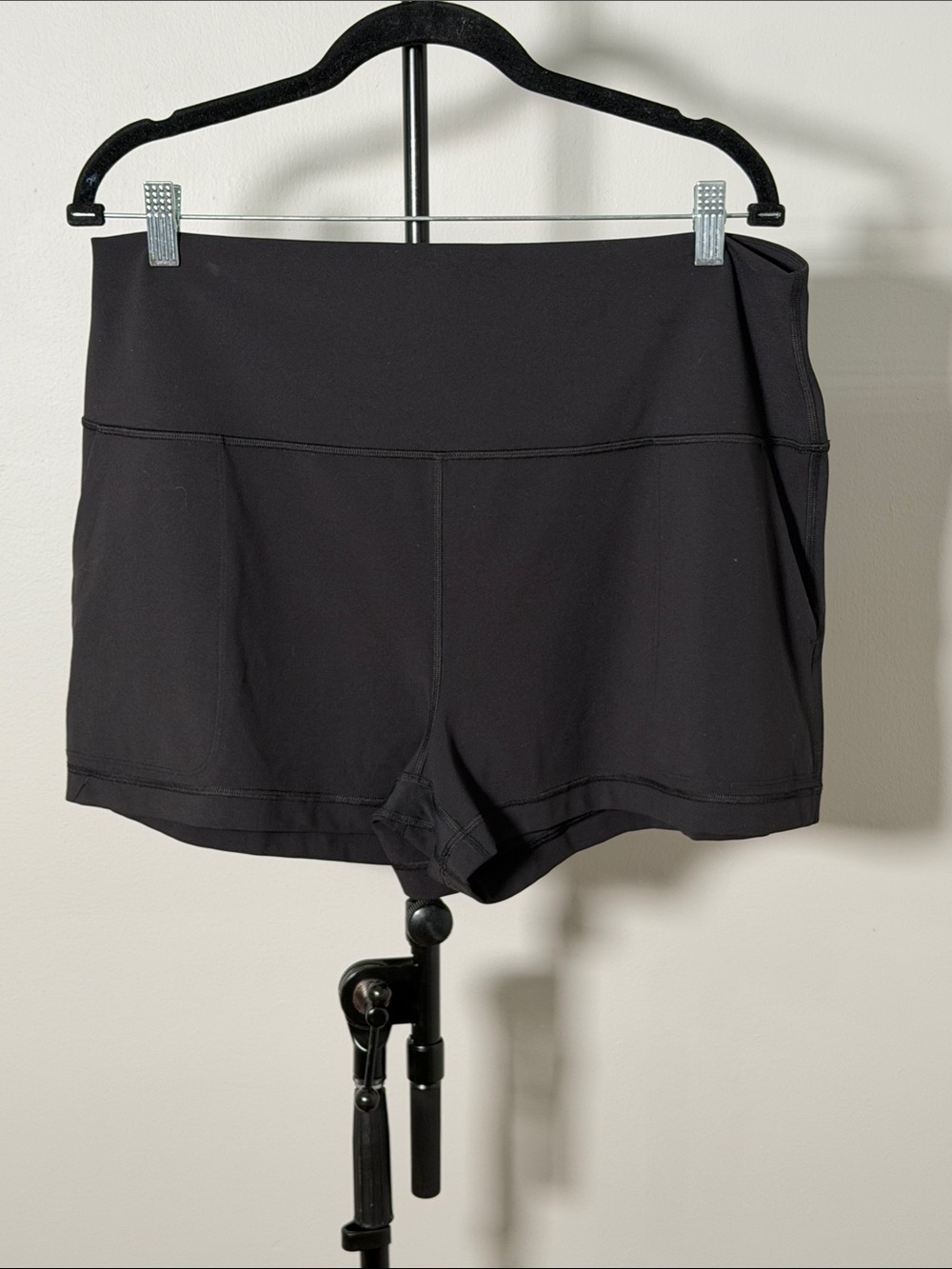 NWOT New Lululemon Align Classic-Fit High-Rise Short 3" Black - Picture 5 of 6